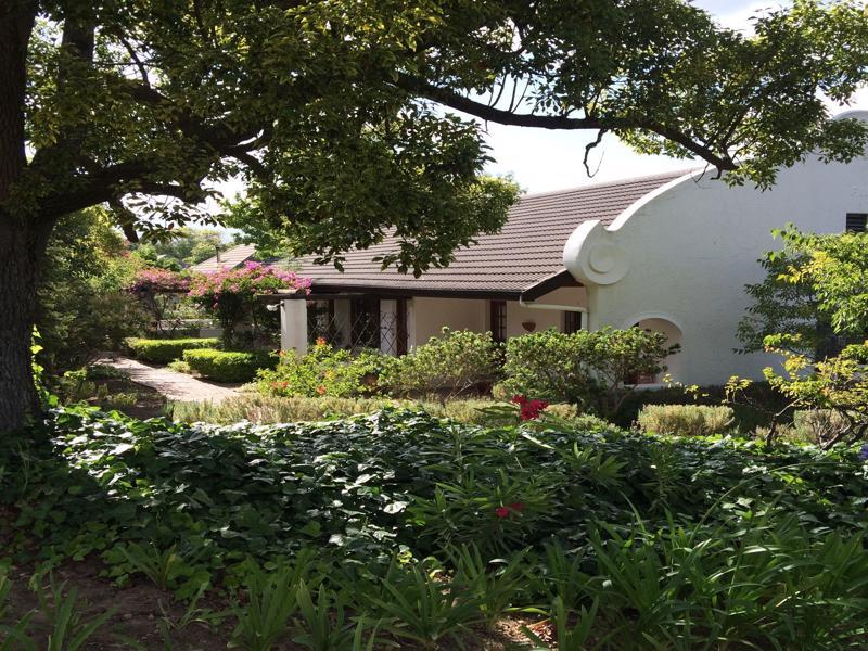 Albourne Guesthouse Somerset West Exterior photo